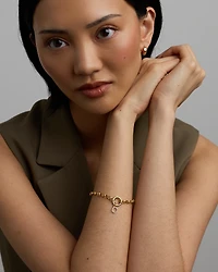 Pendentif avec initiale de la lettre O en diamant en or jaune 10 carats