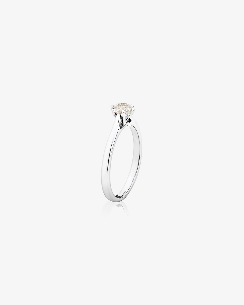 Bague de fiançailles en or blanc 14 K à diamant solitaire totalisant 0,5 ct