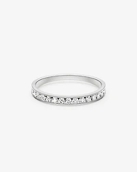 Alliance en or blanc 14 K avec diamants totalisant 0,25 ct