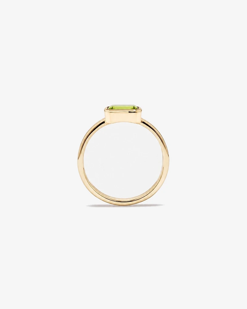 Peridot Bezel Ring 10kt Yellow Gold