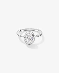 Bague solitaire en or blanc 14 carats sertie d'un diamant ovale de synthèse 1,50 carat