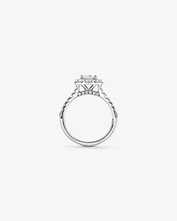 Bague en or blanc 14 carats sertie d'un diamant ovale de synthèse 2,15 (poids total) avec halo