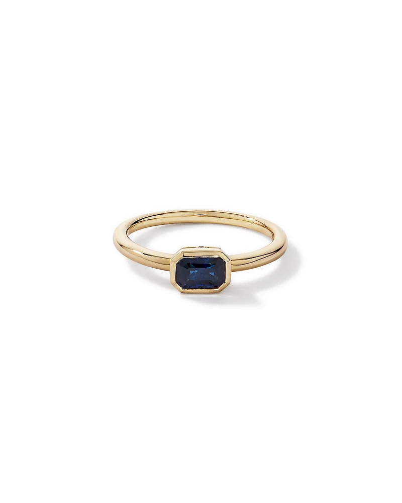 Bague sertie de lunette à lunettes émeraude en saphir australien or jaune 10 carats