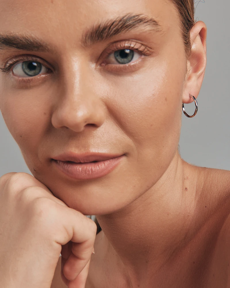 Anneaux torsadés carrés en or blanc 10 K