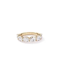 Alliance en or jaune 14 carats sertie d'un diamant ovale de synthèse 3,00