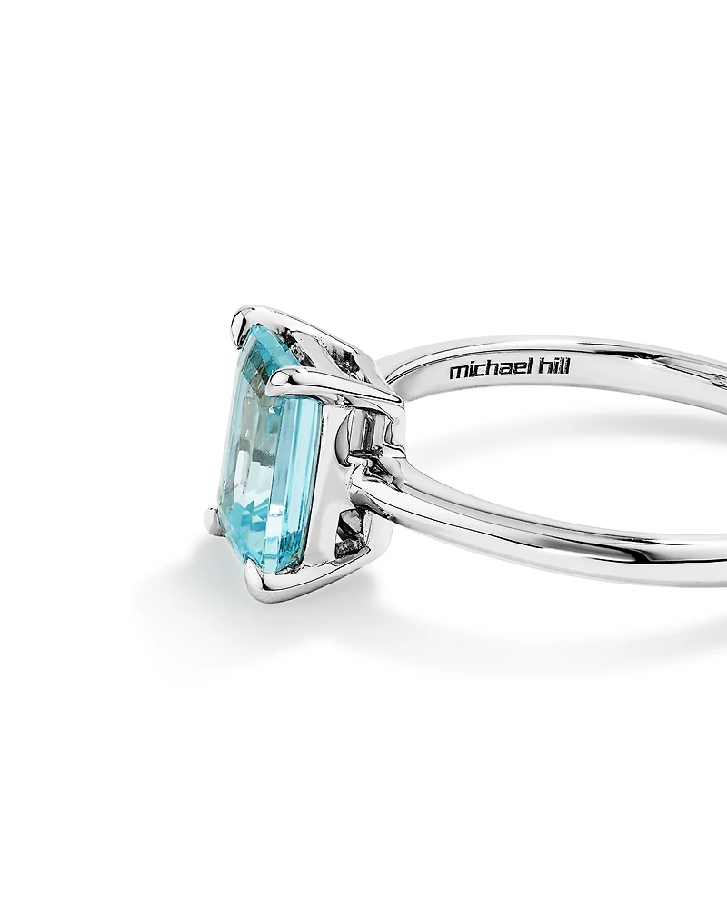 Ring with Aquamarine in 10kt White Gold