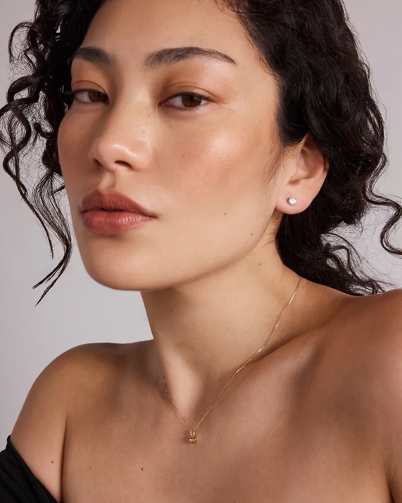 1,00 Carat TW Boucles d'oreilles puces solitaires en or blanc 18kt