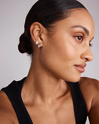 Boucles d'oreilles à tige en forme de poire avec zircons cubiques en argent sterling