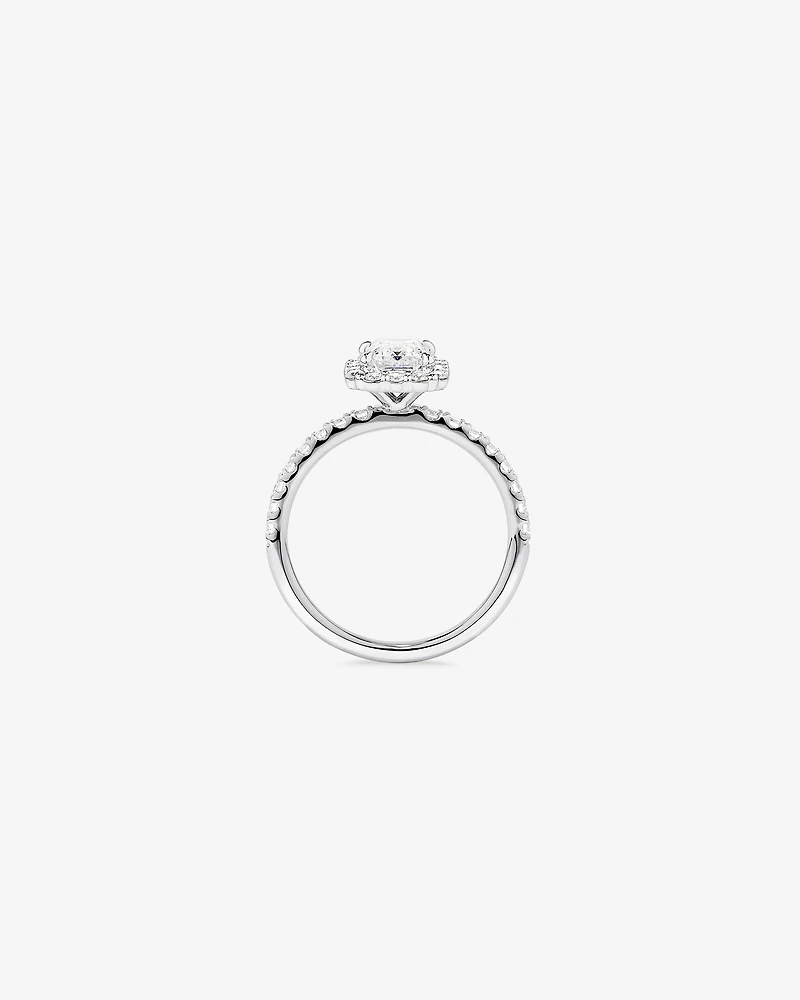 Bague De Fiançailles Halo En Diamant Laboratoire Taille Émeraude 1,78 Carat Poids Total Or Blanc 14 Carats