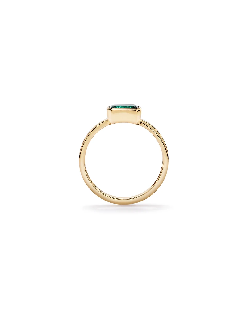 Création d’une bague en lunette émeraude or 10 carats