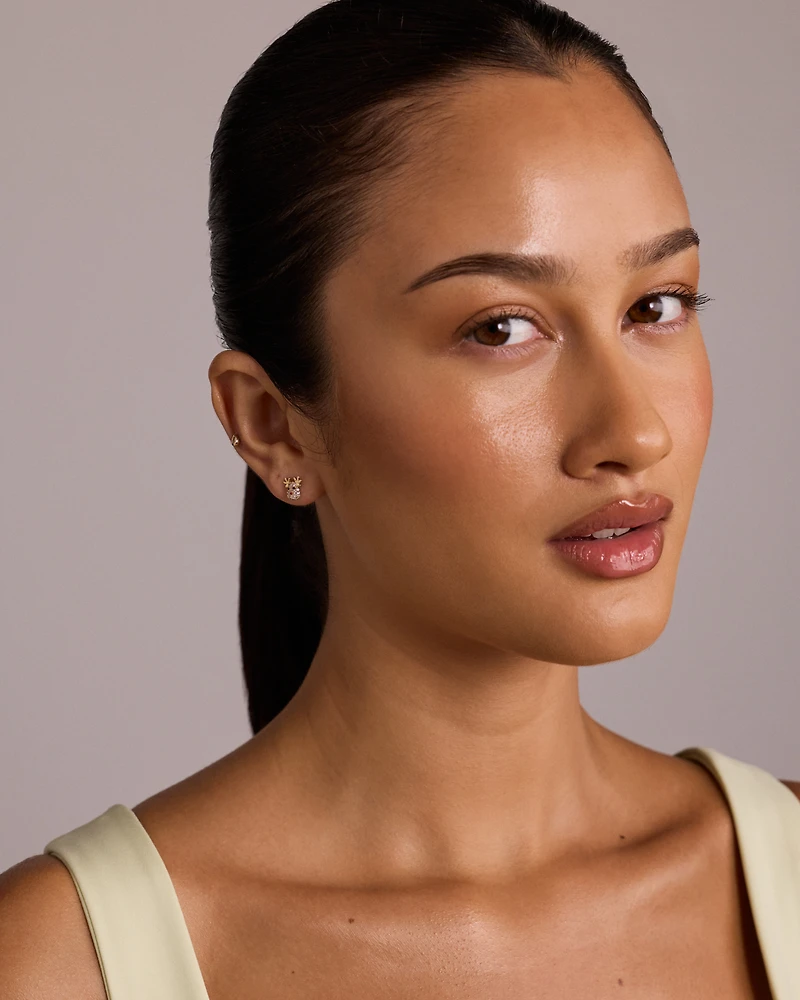 Boucles d’oreilles clous en forme de renne avec oxydes de zirconium en or jaune 10 carats