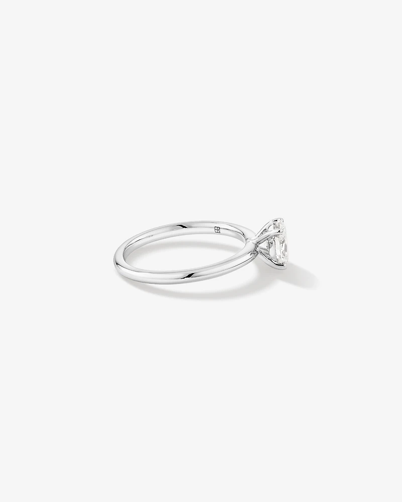 Bague de fiançailles en diamant solitaire ovale cultivée laboratoire 0,70 carat or blanc 14 carats