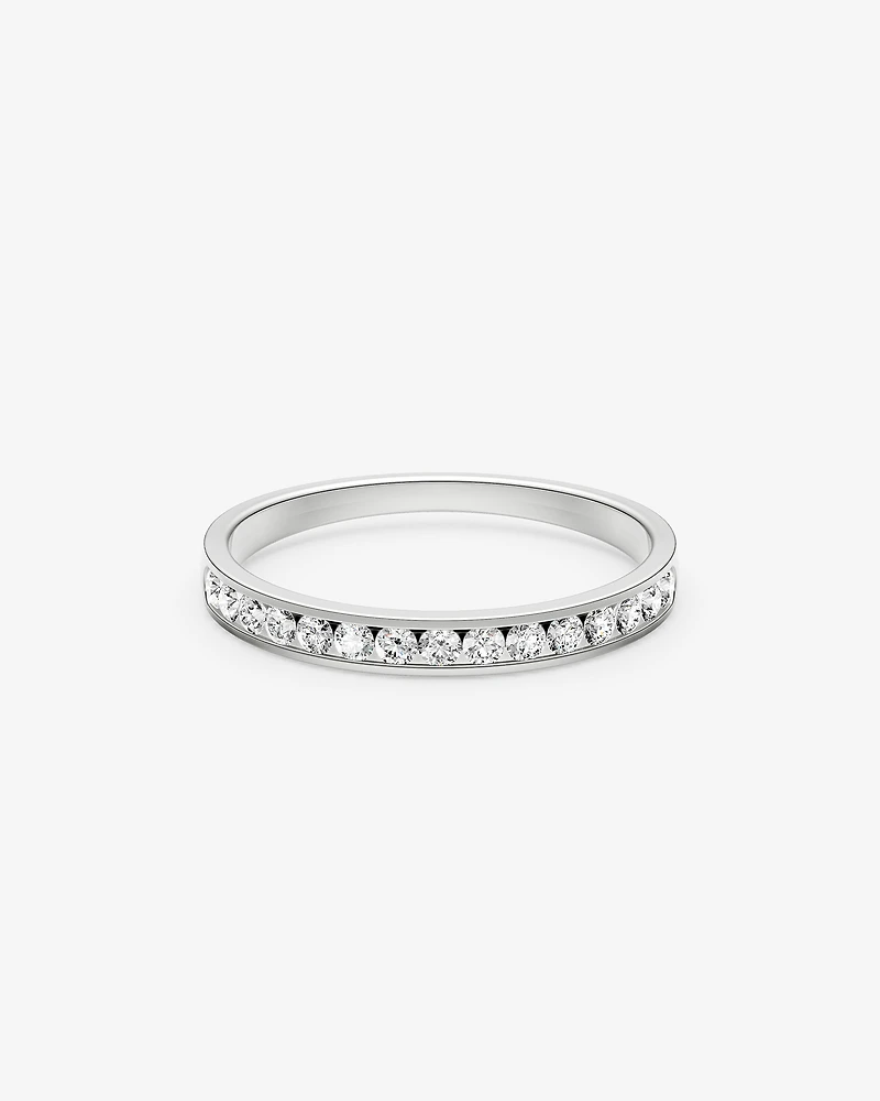 Alliance en or blanc 14 K avec diamants totalisant 0,25 ct