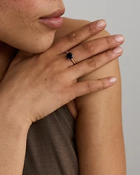Bague Avec Pierre Précieuse Saphir Créée Bleue De Taille Coussin Et Diamants En Or Jaune 10Ct