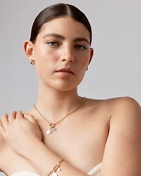 Pendentif trèfle à quatre feuilles avec accent diamant en or jaune 10 carats