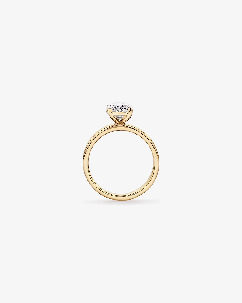 Bague solitaire en or jaune 14 carats sertie d'un diamant ovale de synthèse 2,00