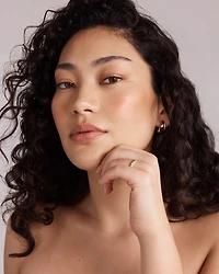 Alliance en or jaune 14 carats avec diamants de 0,18 carat et chevrons