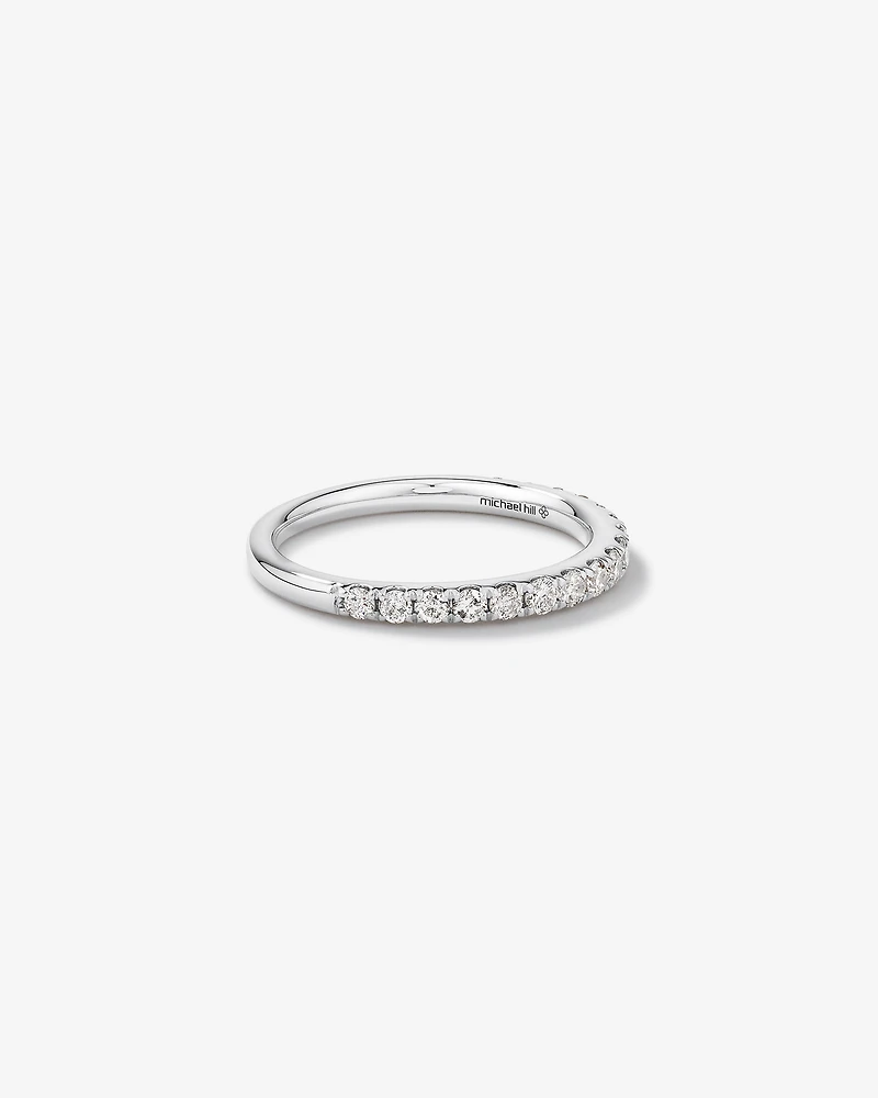 Alliance en or blanc 14 K avec diamants totalisant 0,50 ct