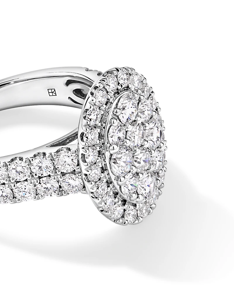 Bague en or blanc 10 carats sertie d'un diamant rond brillant de synthèse 2,00