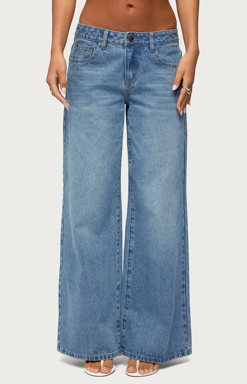 Edikted Uk Cutie Low Rise Baggy Jeans