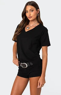 Edikted Loose Fit v Neck T-Shirt