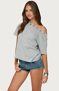 Edikted Leslee Grommet Off-The-Shoulder T-Shirt