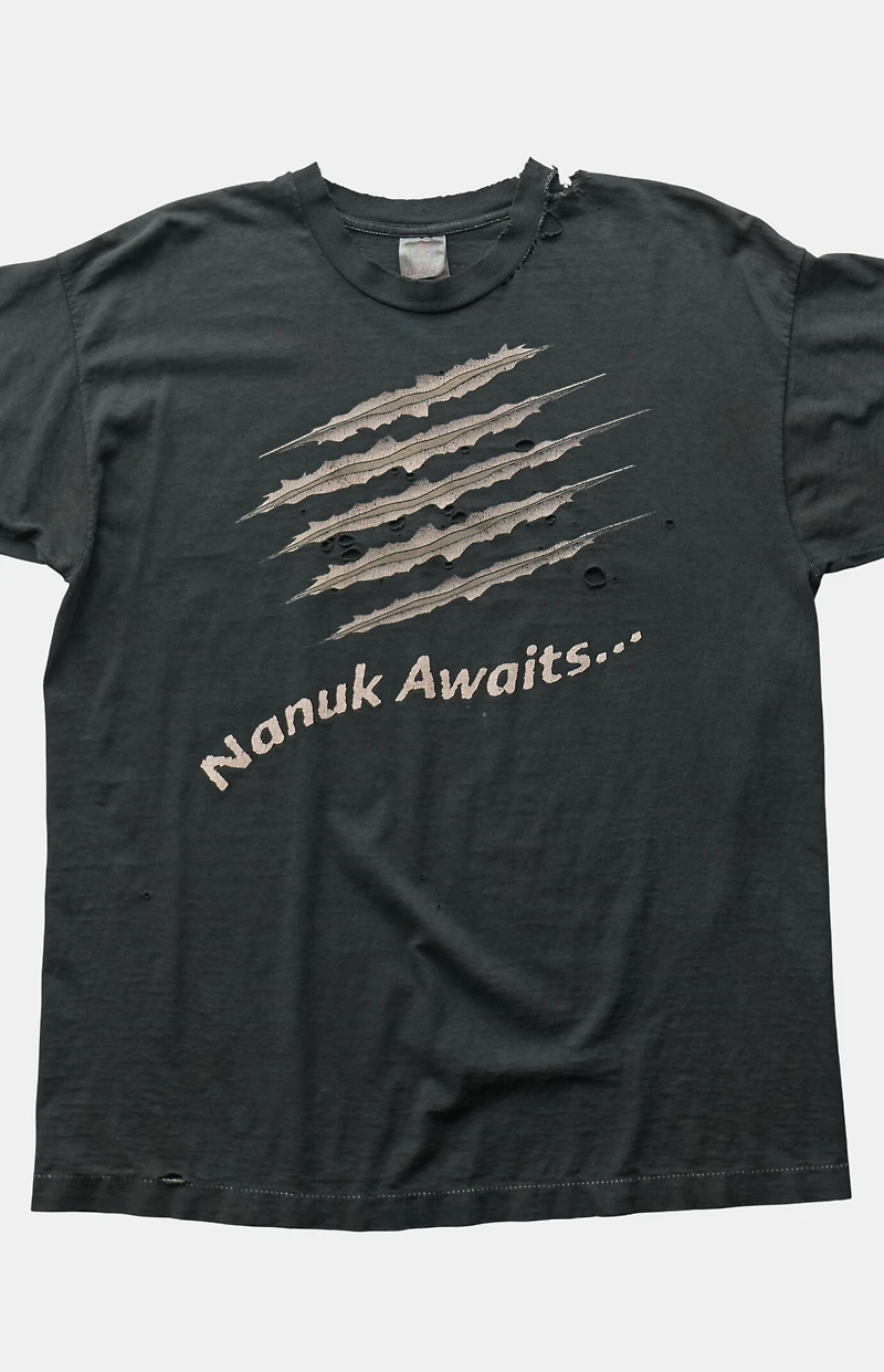 PS VINTAGE '90s Nanuk Awaits T-Shirt