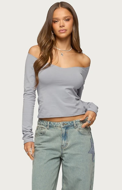 Edikted Nattie Off Shoulder V Neck Top