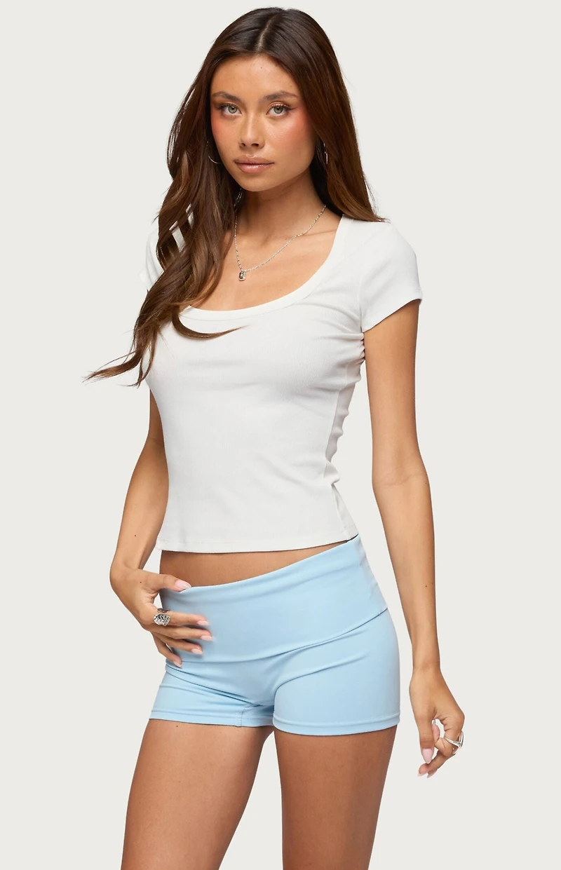 Edikted Nadiah Ribbed Scoop Neck T-Shirt