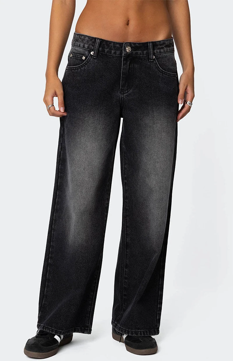 Edikted Petite Magda Low Rise Acid Wash Jeans