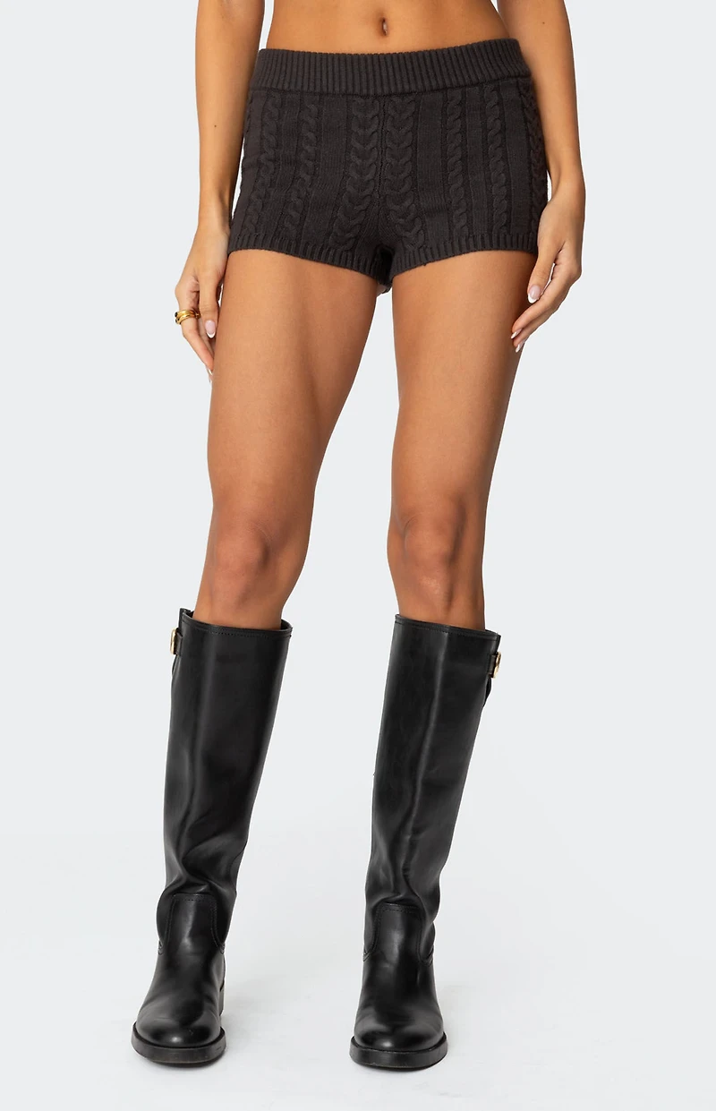Edikted Avey Cable Knit Shorts