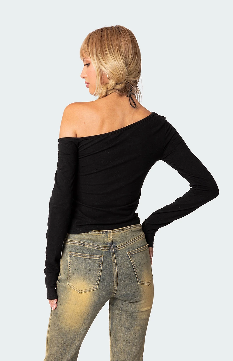 Edikted Swan Asymmetric Long Sleeve Top