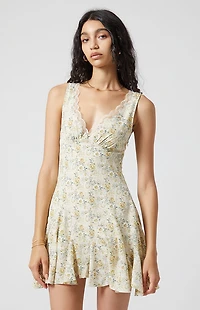 Beverly and Beck Ollie Lace Trim Floral Mini Dress