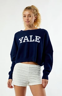 HYPE & VICE Yale Bulldogs Ivy Knit Cropped Sweater