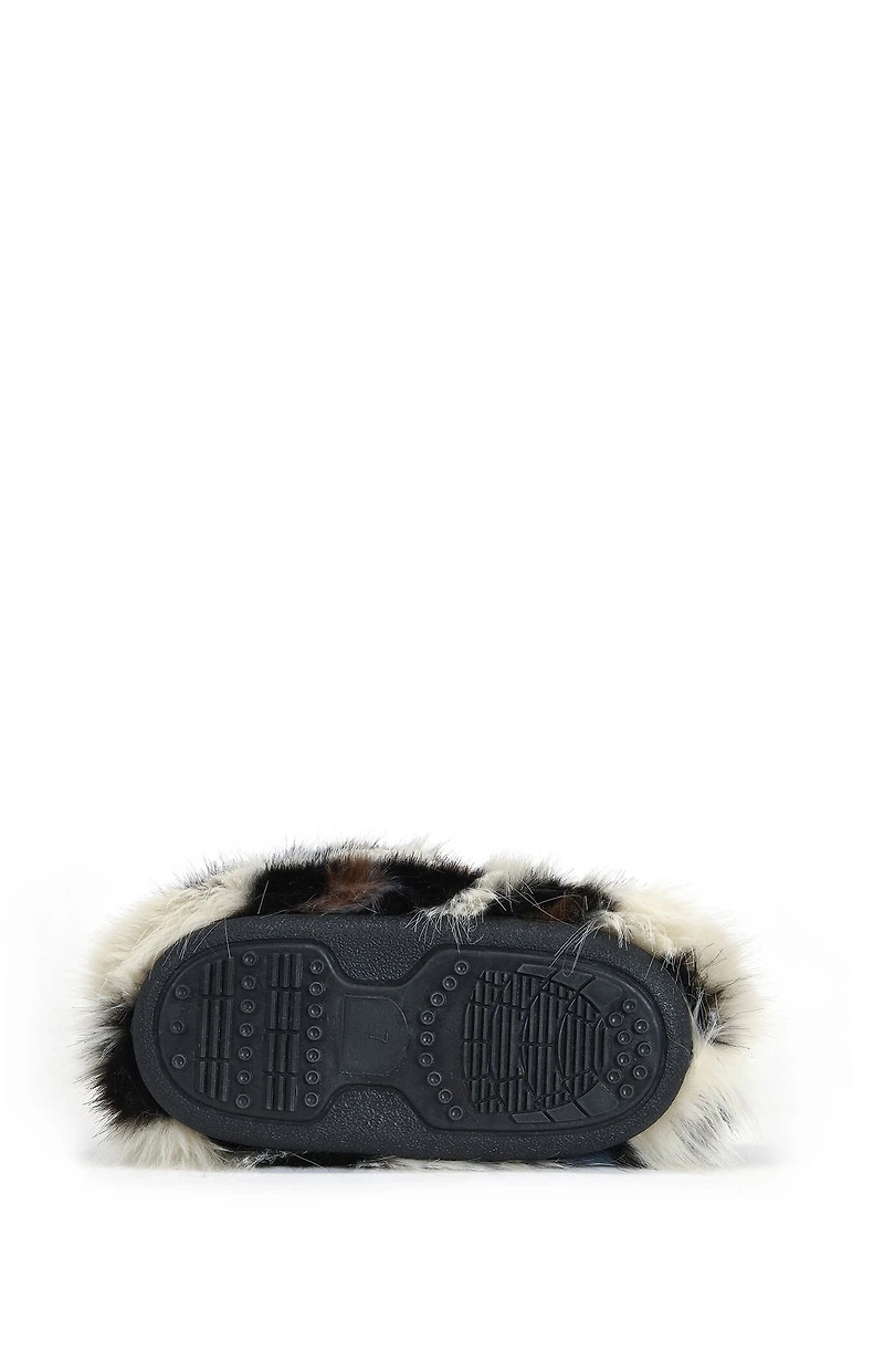 AZALEA WANG Women's Albert Leopard Faux Fur Boots