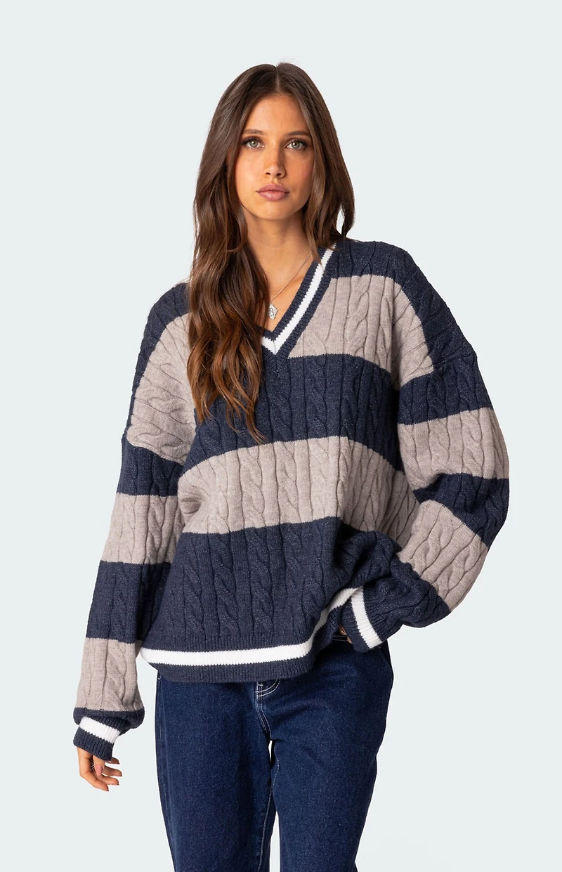 Edikted Romie V-Neck Cable Knit Sweater