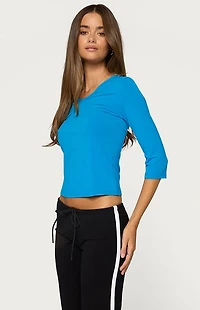 Edikted Toralei Quarter Sleeve V-Neck Top