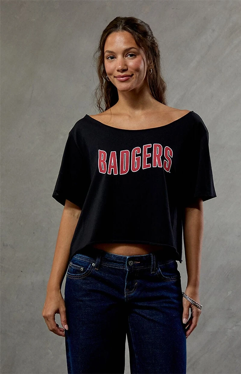 WILD COLLECTIVE Wisconsin Badgers Off-The-Shoulder Oversized T-Shirt