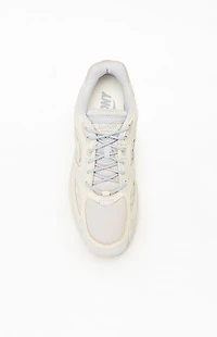 Saucony Black & Cream Progrid Omni 9 Shoes