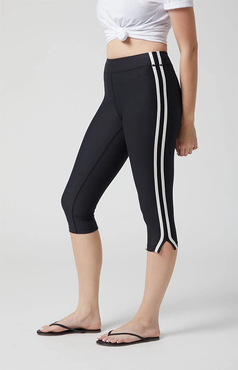 PAC 1980 WHISPER Active Monico Stripe Capri Leggings