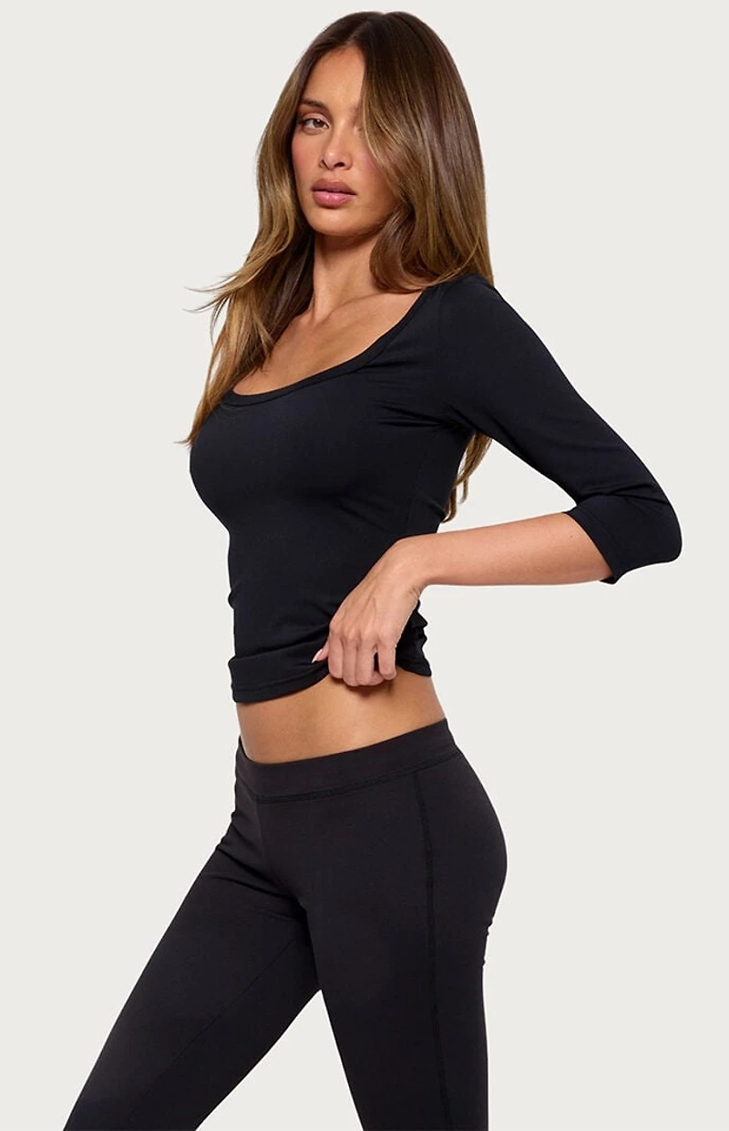 Edikted Desi Scoop Neck Quarter Sleeve Top
