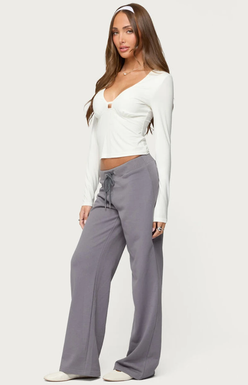 Edikted Lovisa V Neck Long Sleeve Top