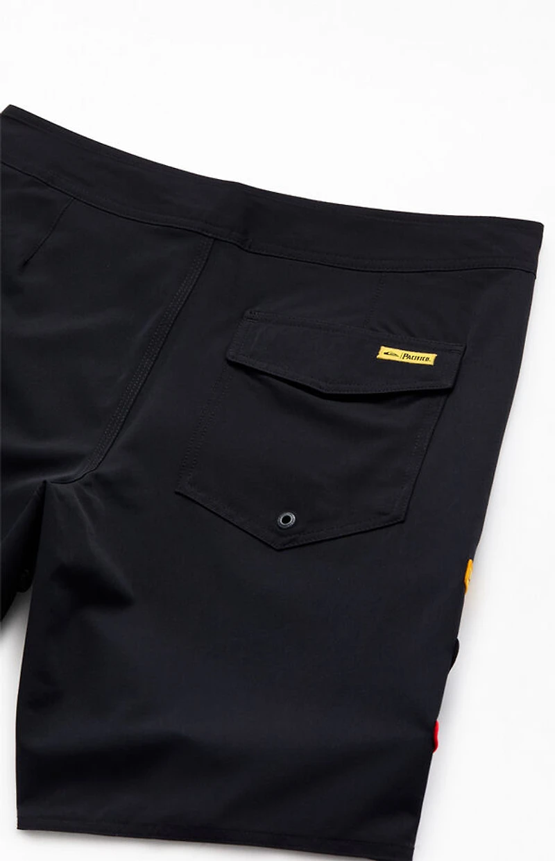 Quiksilver Pacifico 8.5" Straight Leg Boardshorts