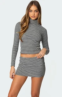 Edikted Leana Striped Turtle Neck Top
