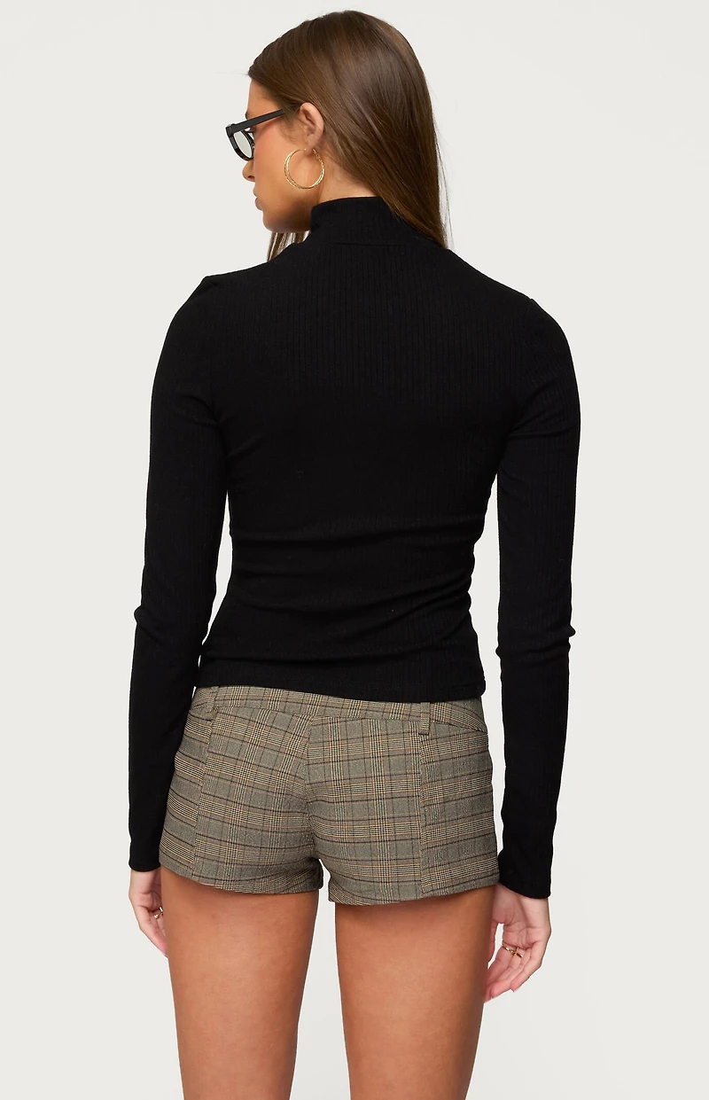 Edikted Saskia Fitted Ribbed Turtle Neck Top