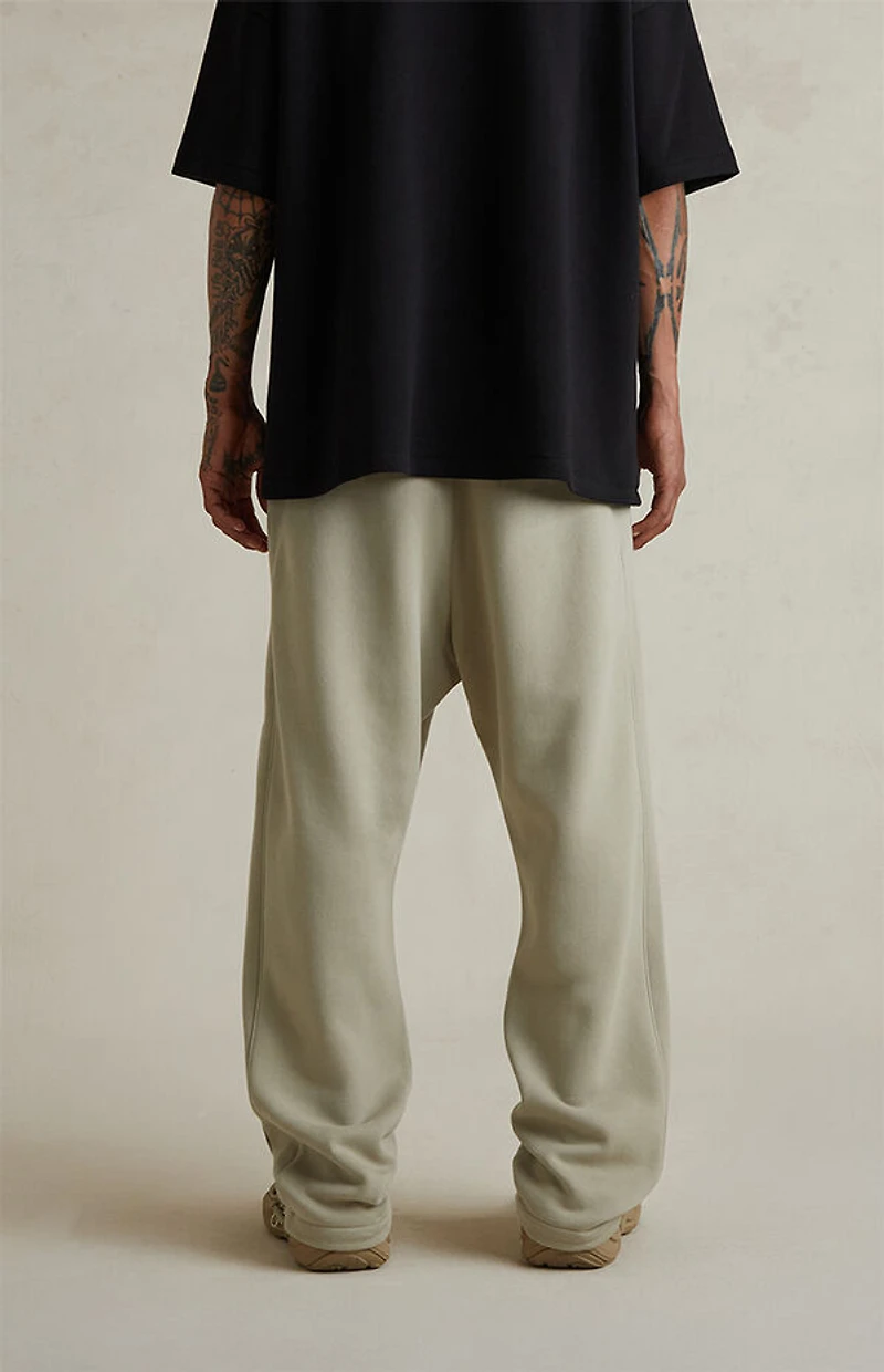 Fear of God ESSENTIALS Abbey Stone Relaxed Fleece Sweatpants