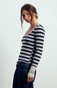 Beverly and Beck Lily Long Sleeve Top