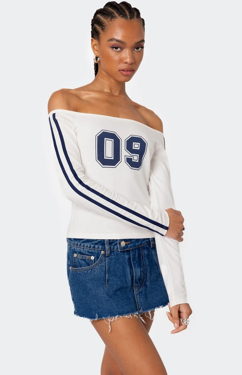 Edikted '90s Off Shoulder Long Sleeve T-Shirt