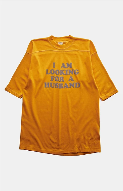 PS VINTAGE '90s I Am Looking For A Husband Graphic T-Shirt