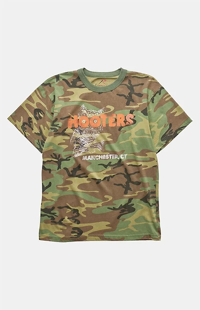 PS VINTAGE 2000s Hooters Manchester Graphic T-Shirt